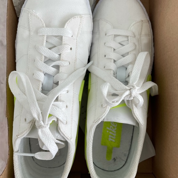 Nike blazer lows size 5Y - Picture 2 of 5